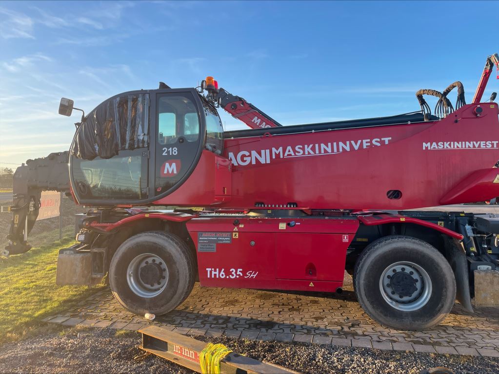 Inväntar demontering Magni RTH 6.35 teleskoplastare