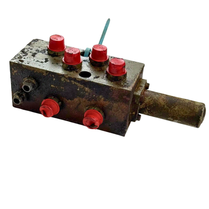 Switching valve for outriggers / dozer blade | 14048195 | Åkerman H7MB