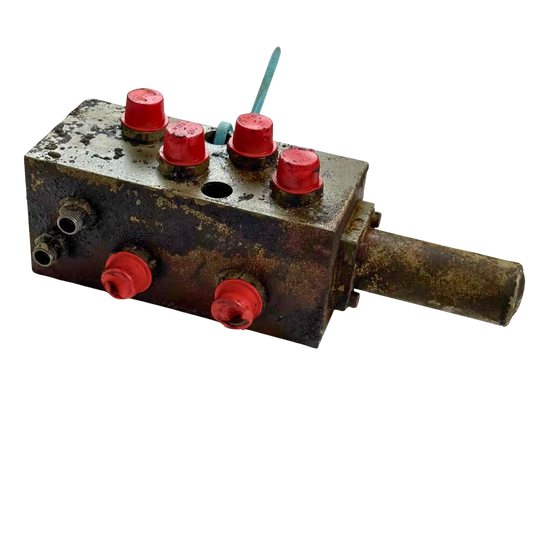 Switching valve for outriggers / dozer blade | 14048195 | Åkerman H7MB