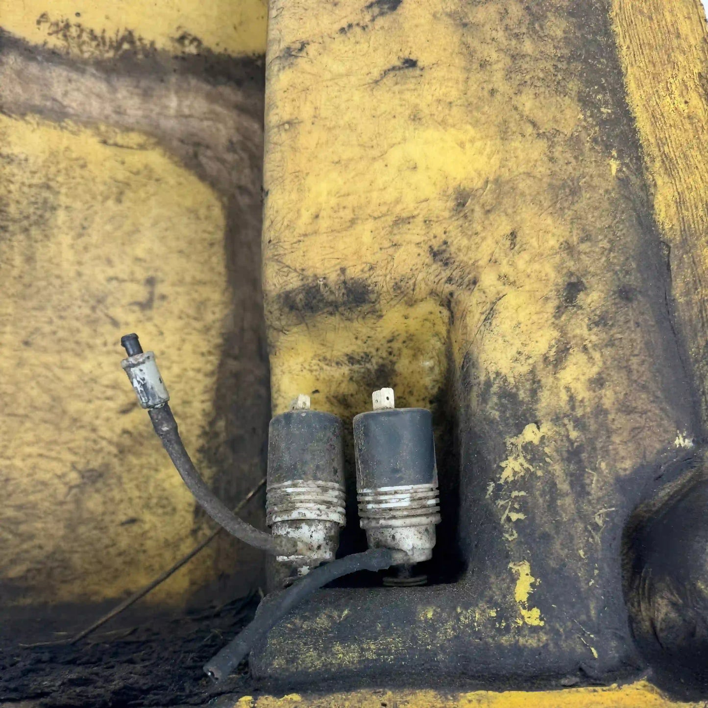 Hyttmonterad spolarvätske behållare | Huddig 1160D