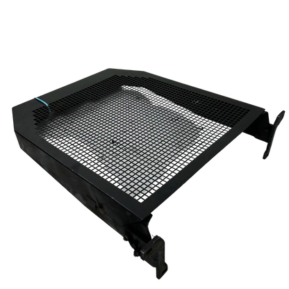 Grill vatten/oljekylare mot hytt | Huddig 1160D