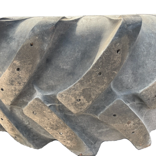 Vänster framdäck 50% mönster | Huddig 1160D