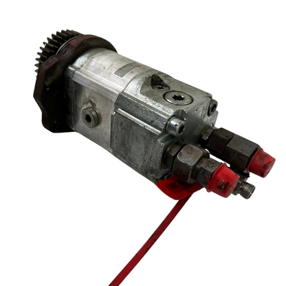 Pump on engine | 2814556, 17450065 | Volvo L45B