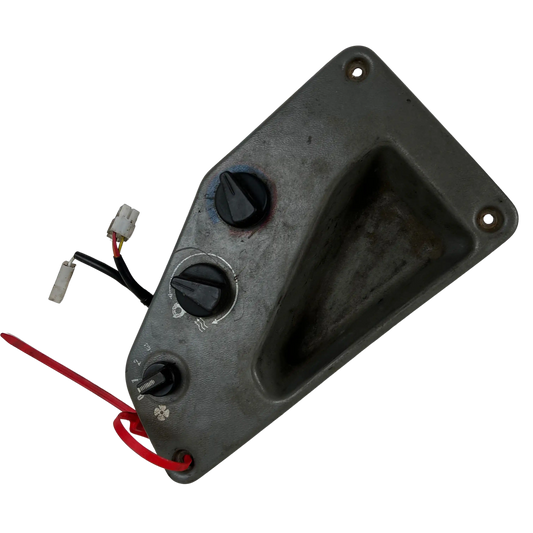 Storage compartment with heater fan regulator | 2907472, 2907473, 2906795, 15221319, 2907953 | Volvo L45B