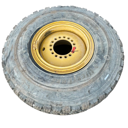 Däck på fälg | Cat IT38H