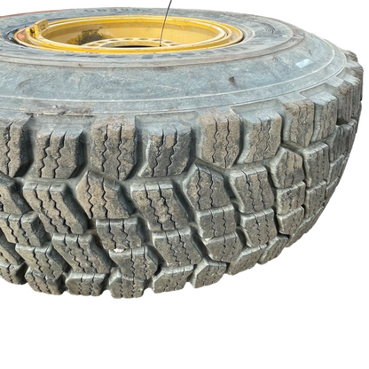 Däck på fälg | Cat IT38H