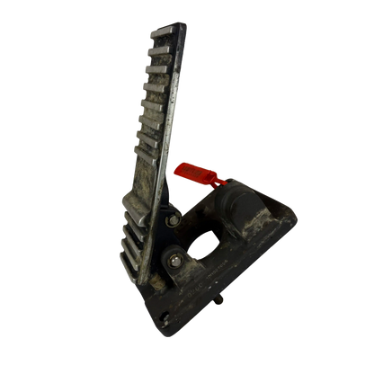 Bromspedal vänster | 271-0260 | Cat IT38H