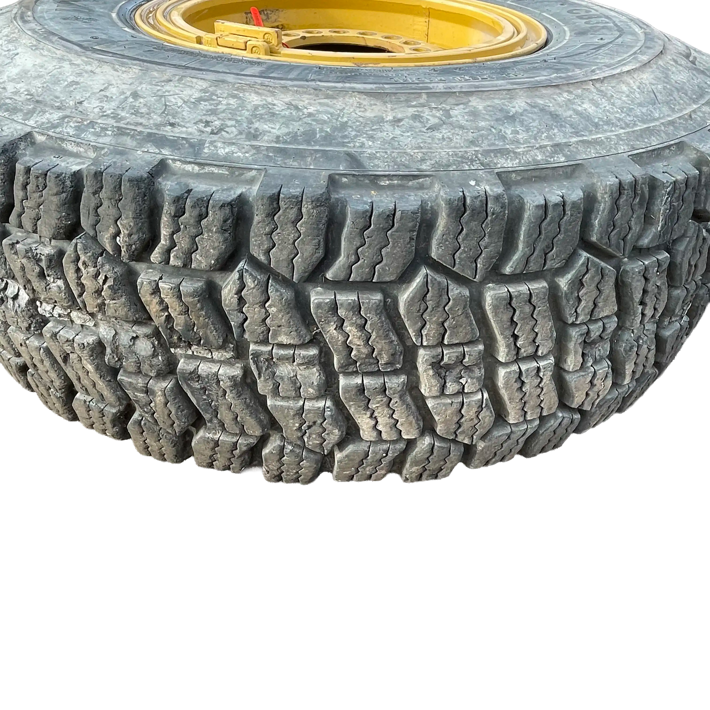 Däck på fälg | Cat IT38H