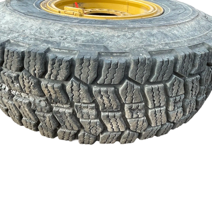 Däck på fälg | Cat IT38H