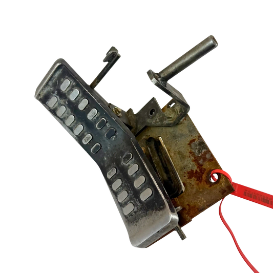 Släntpedal komplett | 9219244, 9766167, 3107562 | Hitachi ZX250LC-3