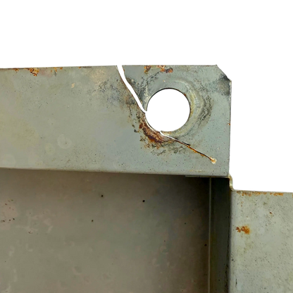 Skyddsplåt över motor ecu | Hitachi ZX250LC-3