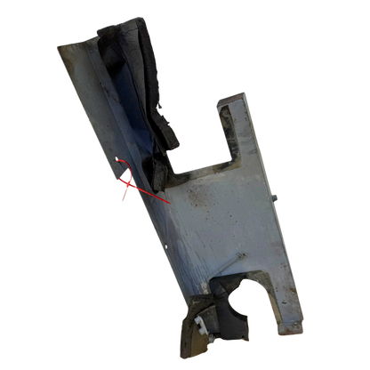 Mellanplåt hydraulpaket och motor | 8100379 | Hitachi ZX250LC-3