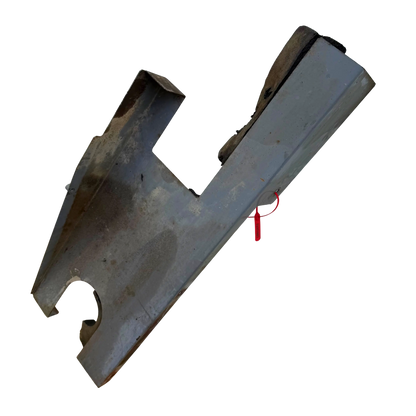 Mellanplåt hydraulpaket och motor | 8100379 | Hitachi ZX250LC-3