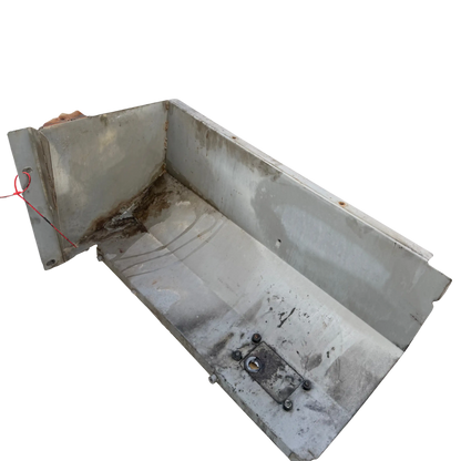 Täckplåt till ljuddämpare | 7048258 | Hitachi ZX250LC-3