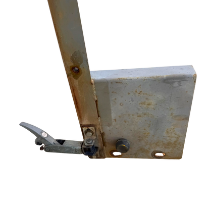 Låsbåge till motor lucka | 7050109 | Hitachi ZX250LC-3