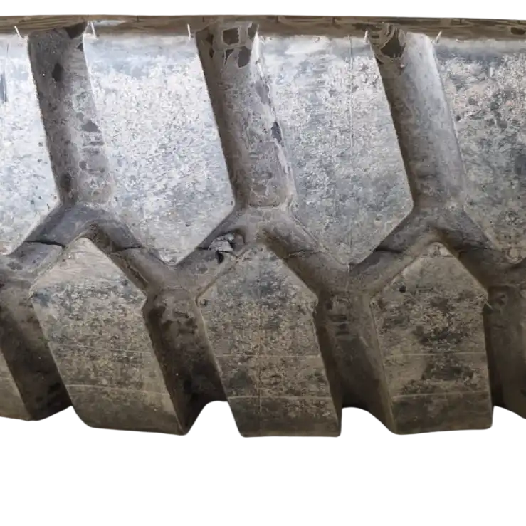 Däck med fälg 10,00-20 | Åkerman EW200