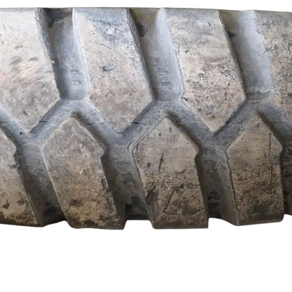 Däck med fälg 10,00-20 | Åkerman EW200