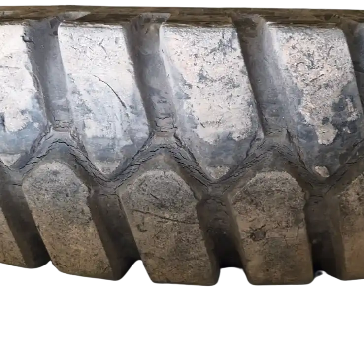 Däck med fälg 10,00-20 | Åkerman EW200