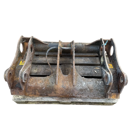 Large BM quick coupler | 11082300, 11045900 | Volvo L70C