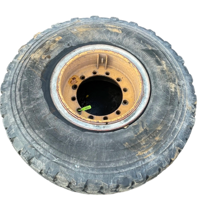 Tire on rim. tire is broken | Ljungby 1322