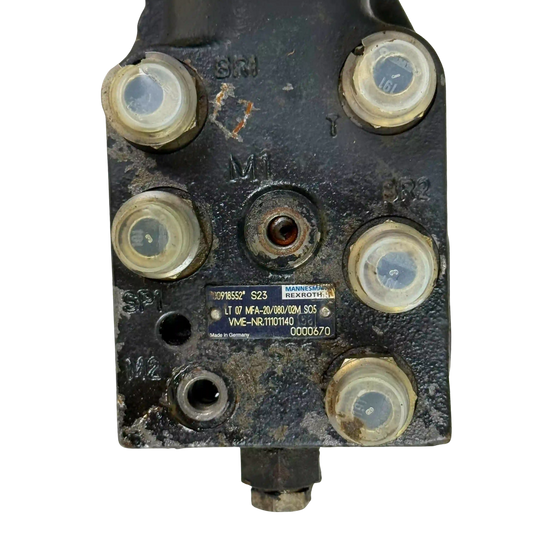 Foot brake valve including pedal stand | 11090732, 11101140, 11997354, 11704317 | Volvo L70C