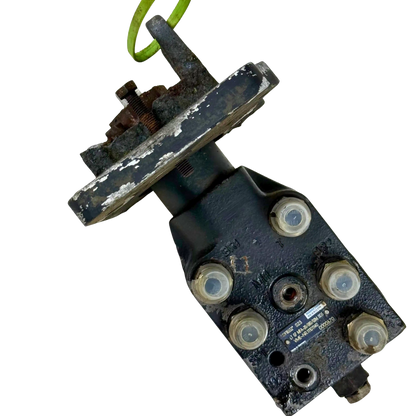 Fotbromsventil inklusive pedalställ | 11090732, 11101140, 11997354, 11704317 | Volvo L70C