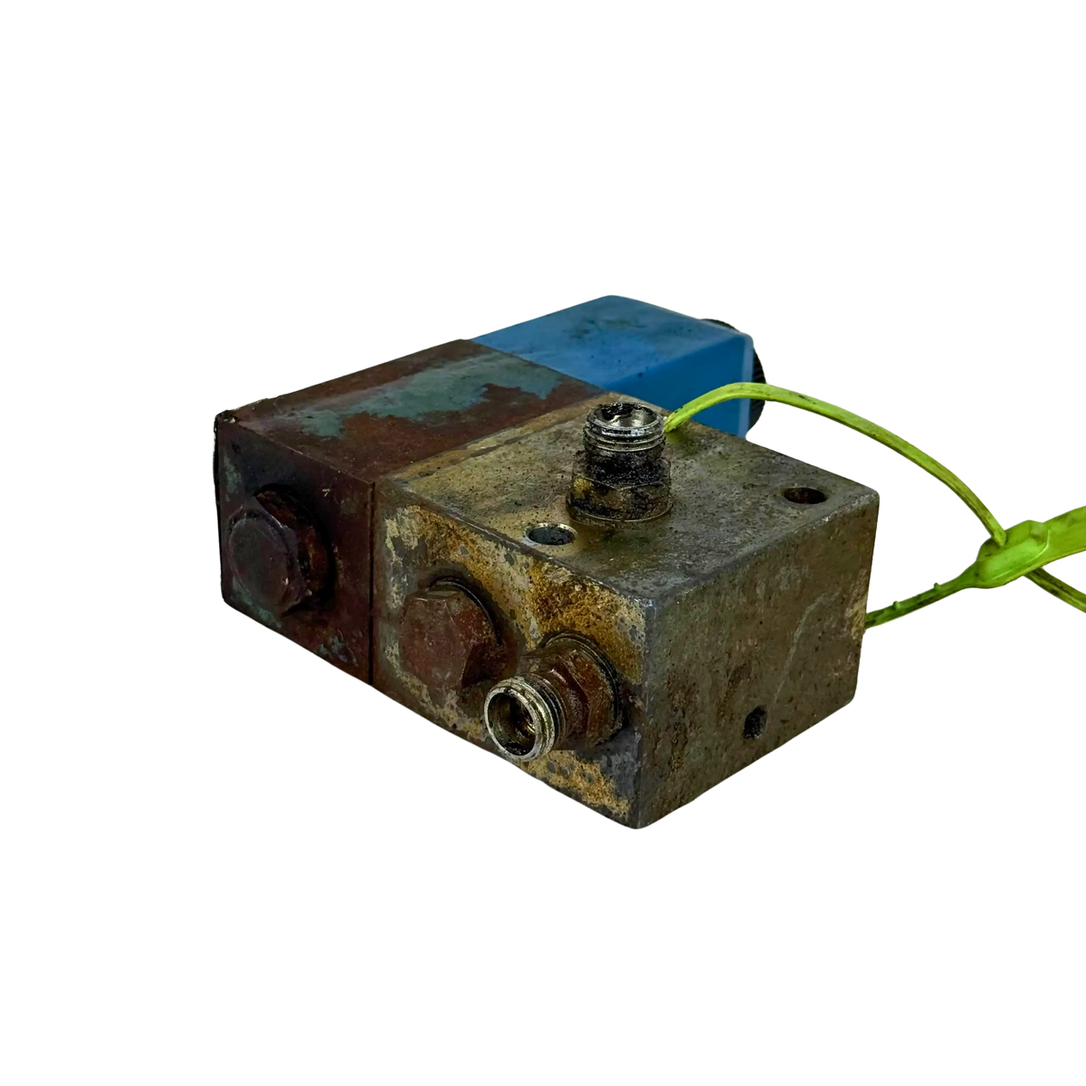 Solenoid valve with manifold block | 11090363, 11090349 | Volvo L70C