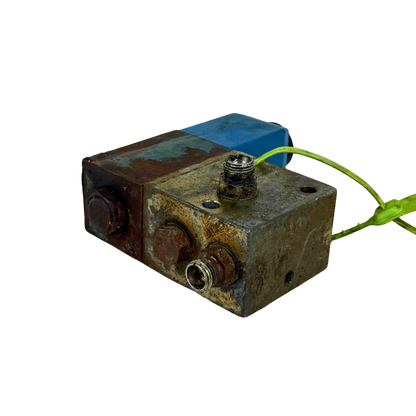 Solenoid valve with manifold block | 11090363, 11090349 | Volvo L70C