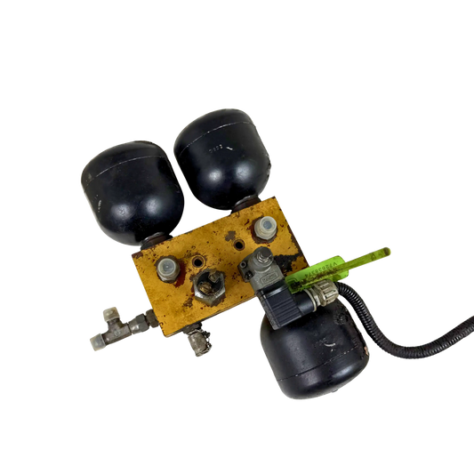 Ventilhus med ackumulator | 11004441, 11148622, 11173688, 4872213 | Volvo L70C
