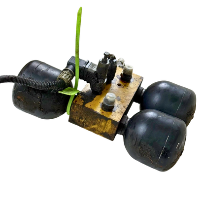 Ventilhus med ackumulator | 11004441, 11148622, 11173688, 4872213 | Volvo L70C