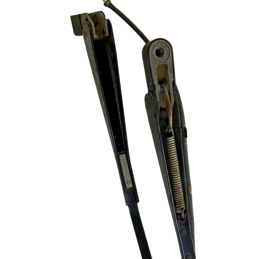 Front windshield wiper | 4803421, 4803419, 4803420, 11705704, 11988803 | Volvo L50