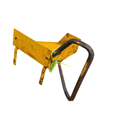 Fotsteg bak vid motvikt | 4948990 | Volvo L50