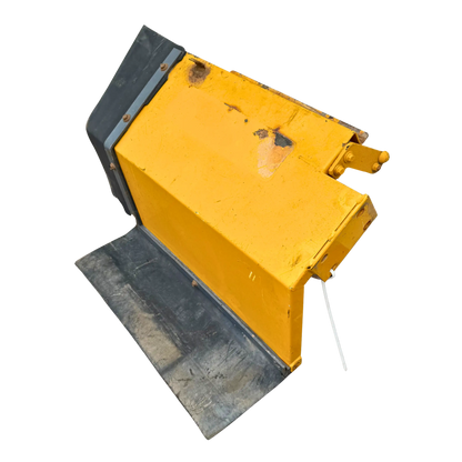 Right mudguard | 11015544 | Volvo L90C