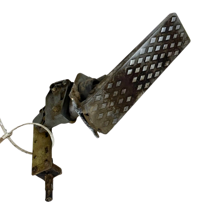 Gaspedal | 33260, 4940759 | Volvo L90C