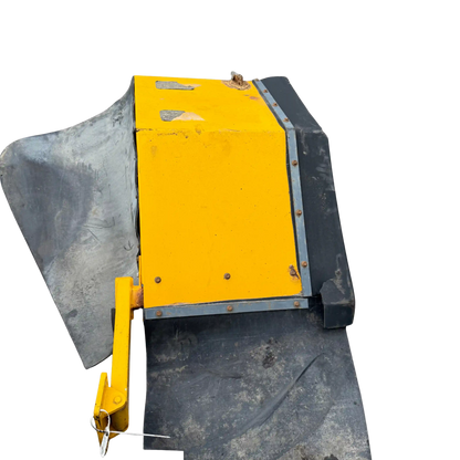 Stänkskärm höger | 11015540 | Volvo L90C