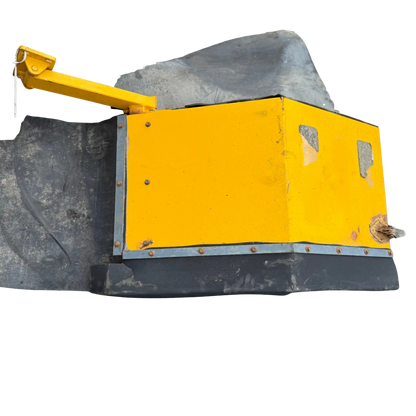 Stänkskärm höger | 11015540 | Volvo L90C