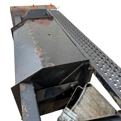 Verktygslåda vänster komplett utan stänkskärm | Ya00033332, Ya00033333, Ya00033338, Ya00033339, Ya00033340 | Hitachi ZX140W-5B