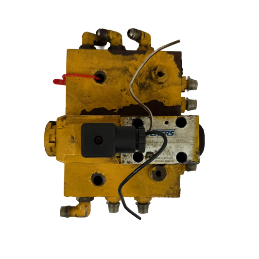 Manifold block with electric magnet | Volvo BM6300