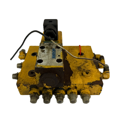 Manifold block with electric magnet | Volvo BM6300