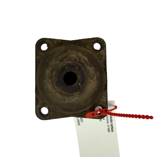 Gummikudde hyttfäste | 4714882 | Volvo BM6300