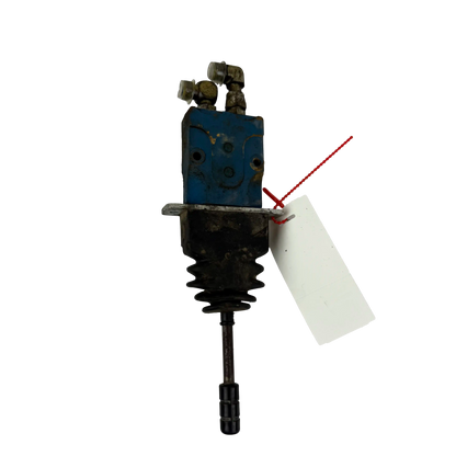 Dozer blade and stabilizer leg valve | 114-8699 | Cat M312