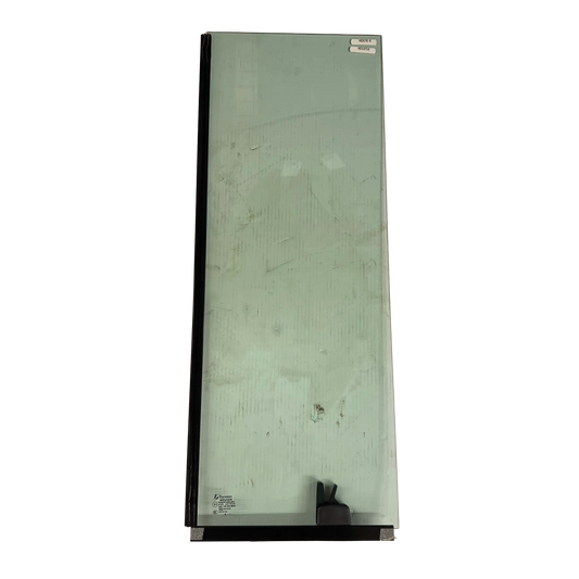 Front right sliding side window glass | 15197318
