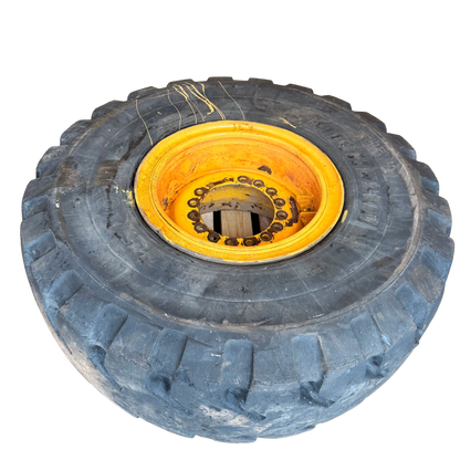 Däck på fälg 20,5x25 | 82316 | Volvo L90E