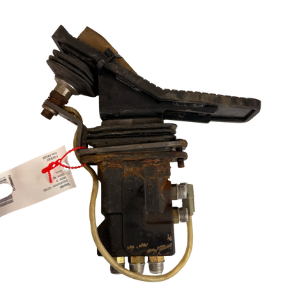 Travel pedal | 14377893 | Volvo EW160B