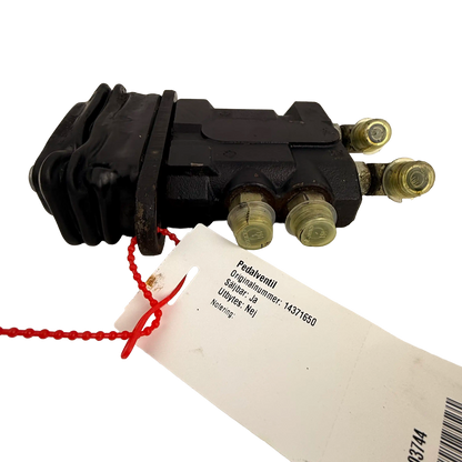 Pedal valve | 14371650