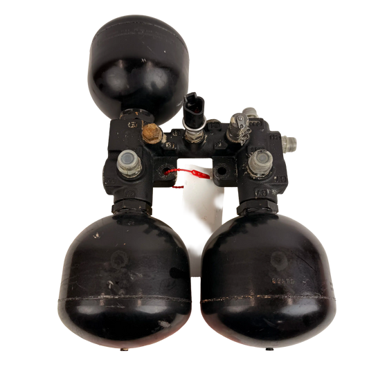 Valve housing with accumulator | 11148622 | Volvo L120G