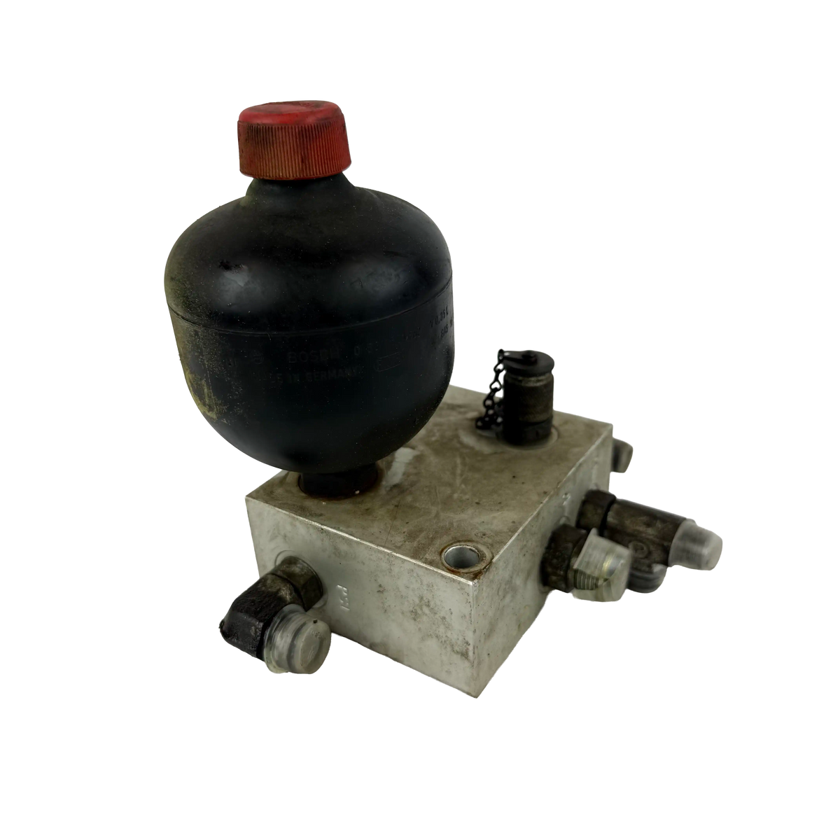 Valve with accumulator | 14534369 | Volvo EC210CL