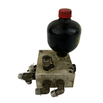 Valve with accumulator | 14534369 | Volvo EC210CL