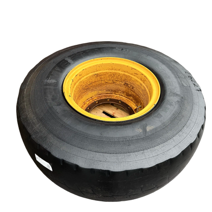 Tire with rim 20.5X25 | 92490 | Volvo L90C