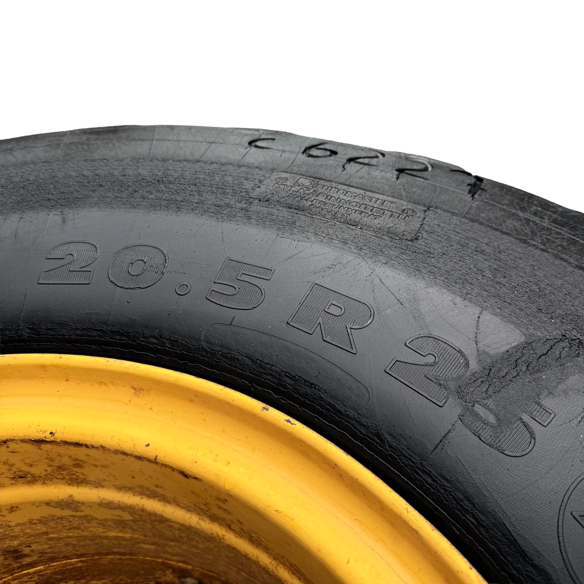 Tire with rim 20.5X25 | 92490 | Volvo L90C